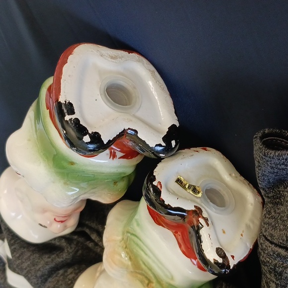 VINTAGE Large Chefs Salt & Pepper Shakers - Picture 9 of 9